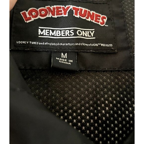 Members Only Looney Tunes Space Jam All Over Print Windbreaker Medium NWOT - Picture 3 of 16